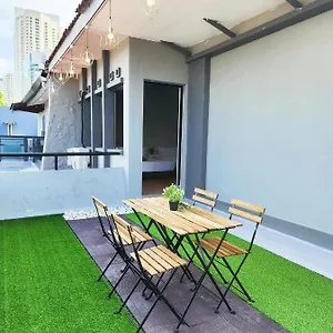 Guest house Gurney Coast By Sky Hive, George Town